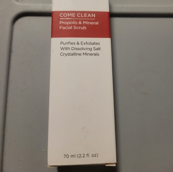 New in Box Hey Honey Cleanser - Picture 5 of 5